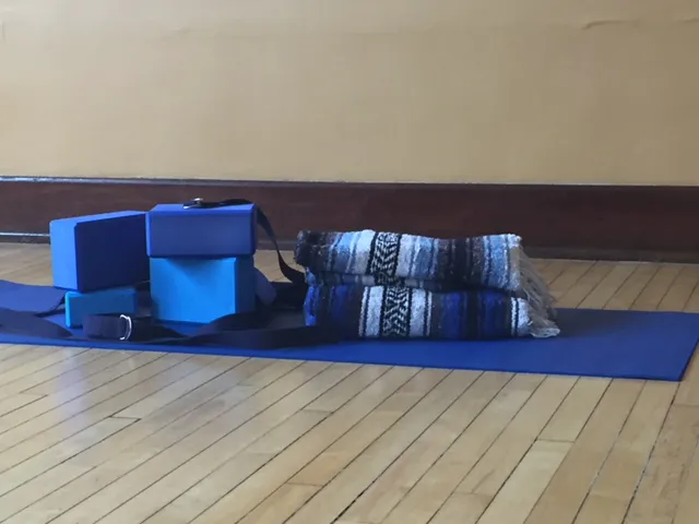 Center Yoga Picture 6