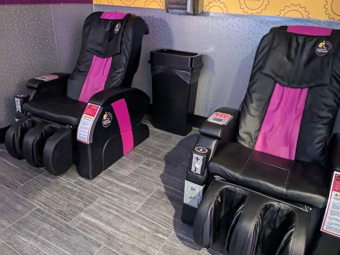 Planet Fitness Picture 6