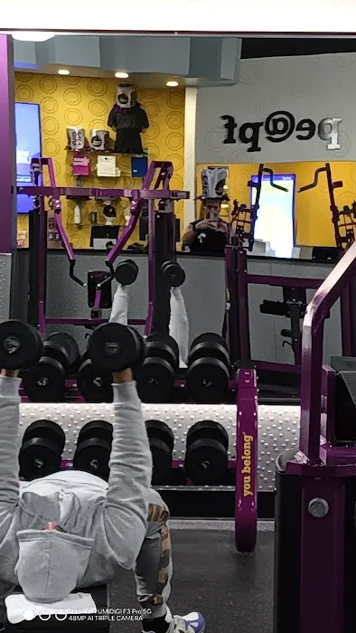 Planet Fitness Picture 10