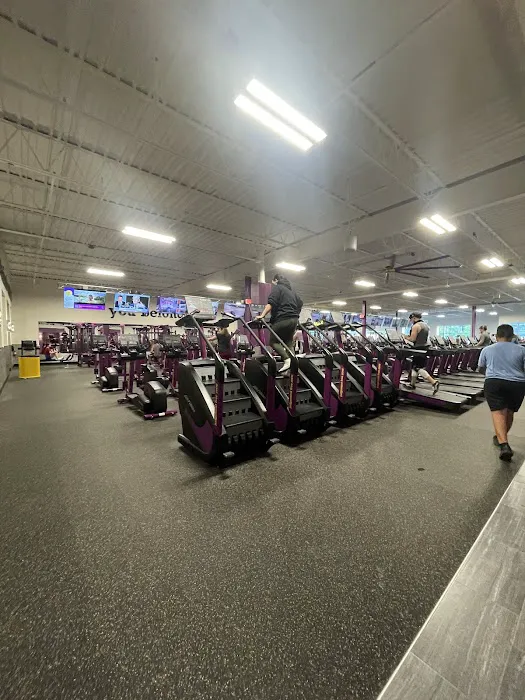 Planet Fitness Picture 7