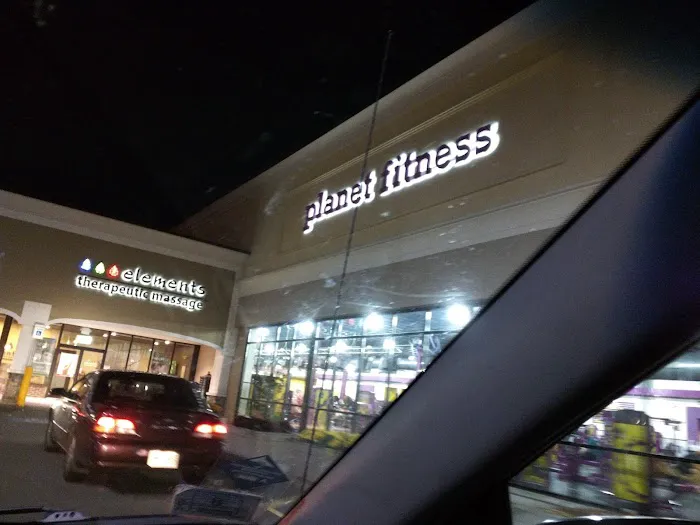 Planet Fitness Picture 8