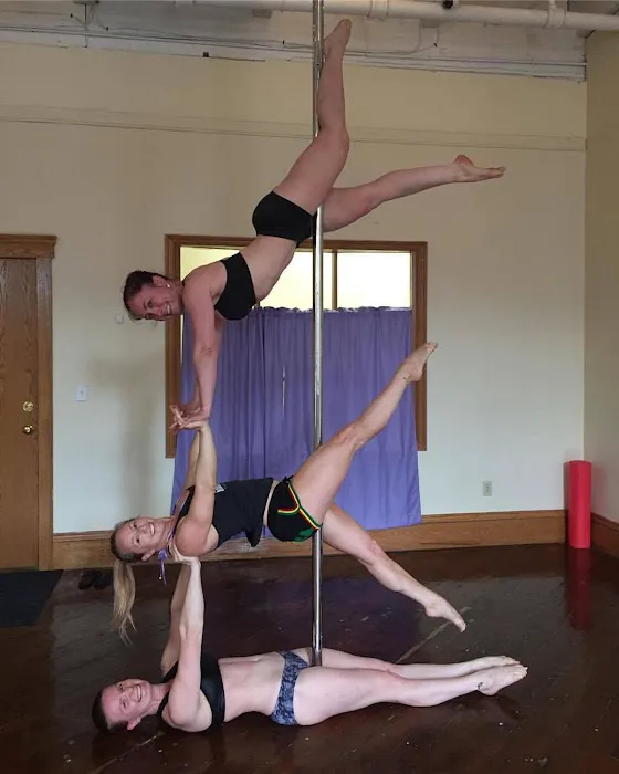 Paradigm Pole Fitness Picture 6