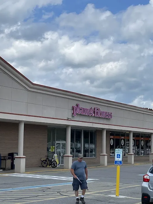 Planet Fitness Picture 6