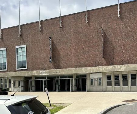 Lundholm Gymnasium