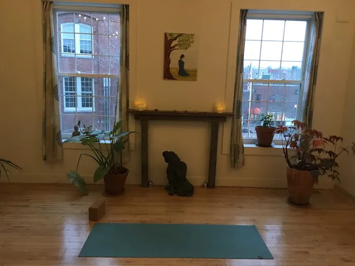 Bending Bodhi Yoga Picture 8