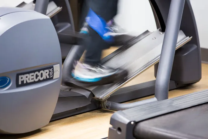 Real Fitness 24-Hour Gym Picture 8