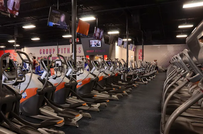 Crunch Fitness - Chamblee Picture 4