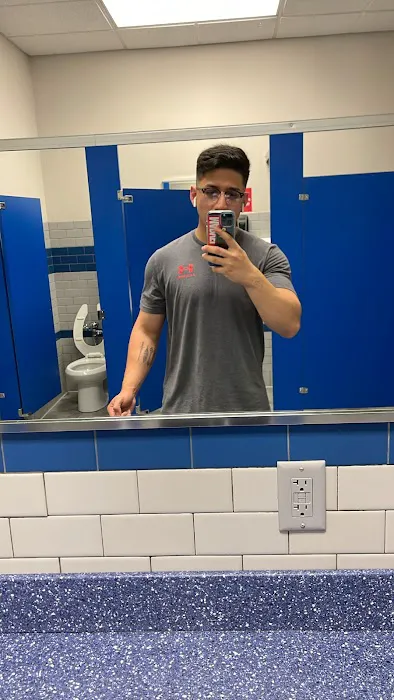 Crunch Fitness - Chamblee Picture 5