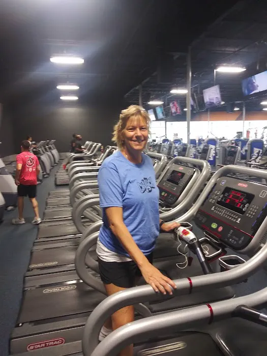 Crunch Fitness - Chamblee Picture 9