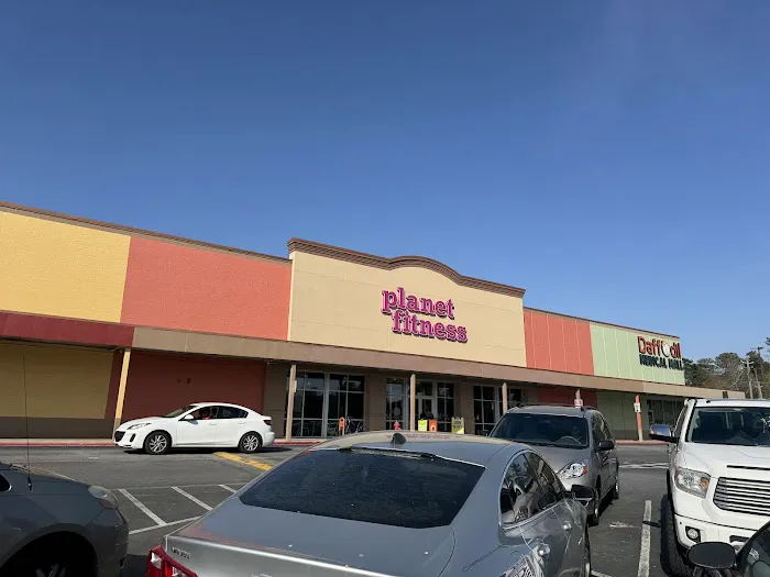 Planet Fitness Picture 5