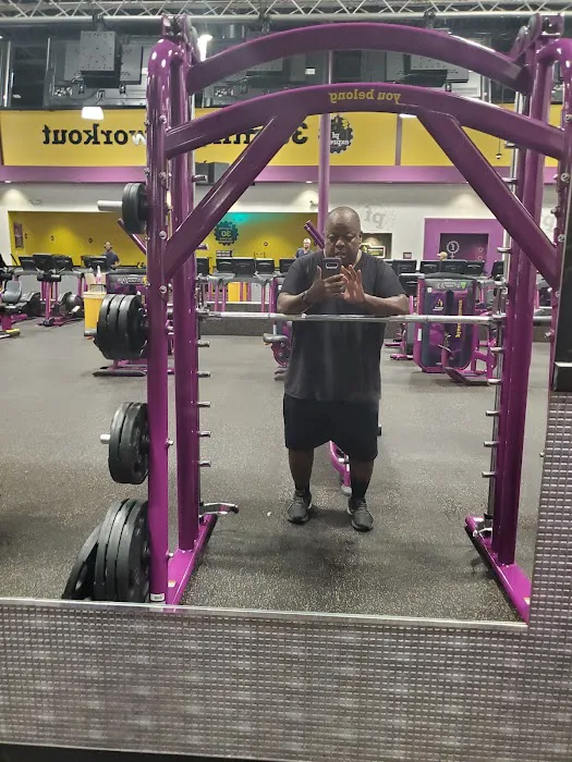 Planet Fitness Picture 7