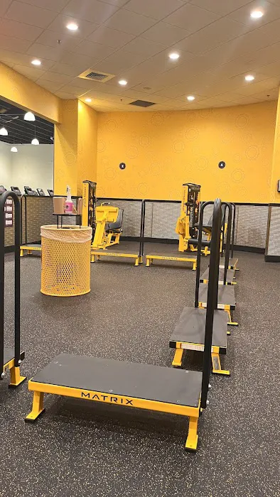 Planet Fitness Picture 2