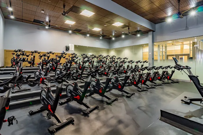 Onelife Fitness - Perimeter Sports Club Picture 2