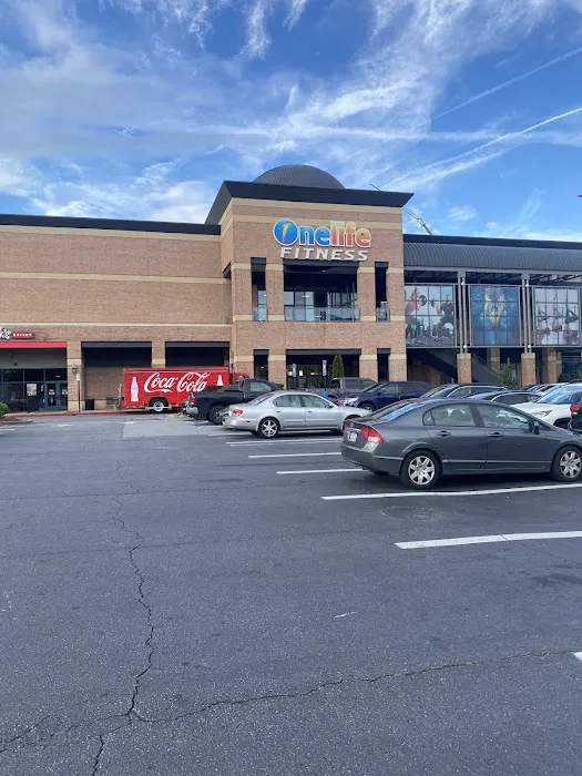 Onelife Fitness - Perimeter Sports Club Picture 9