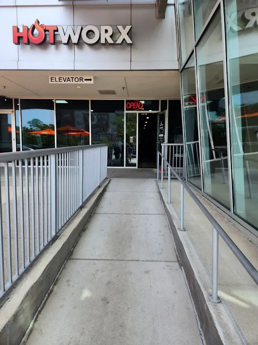 HOTWORX - Sandy Springs, GA - Perimeter Center Picture 8