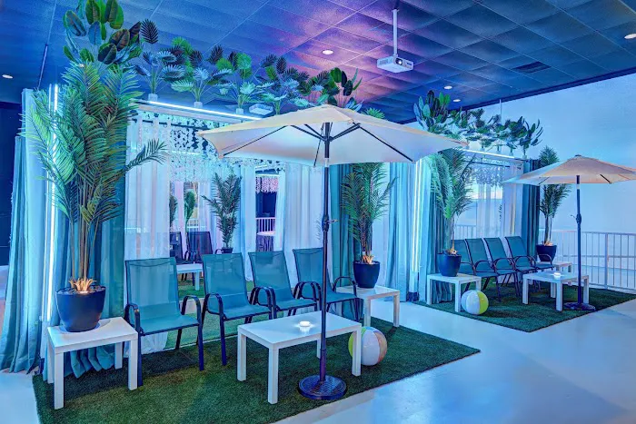 Aquatic Cinema Fitness Club (ACFC Studio) (Hot Tub Yoga) Picture 9