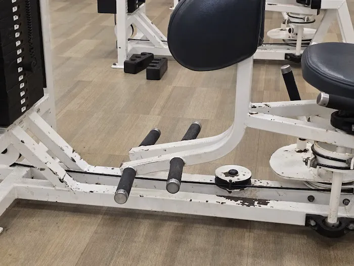 LA Fitness Picture 4