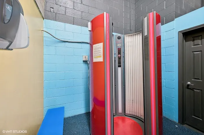 Crunch Fitness - Perimeter Picture 3