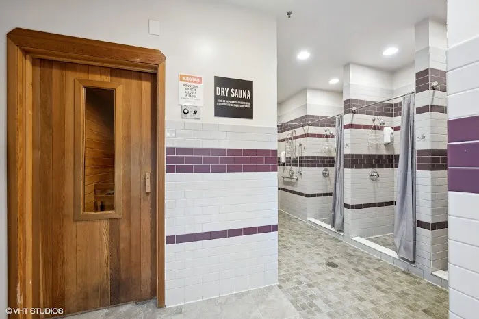 Crunch Fitness - Perimeter Picture 8