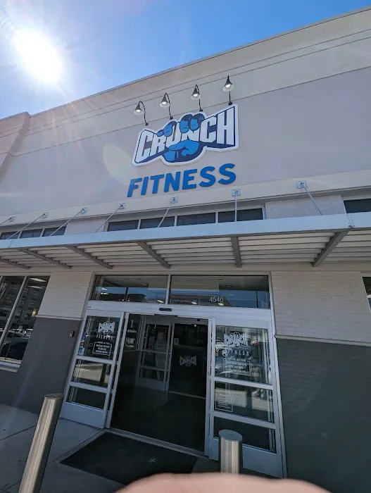 Crunch Fitness - Perimeter Picture 10