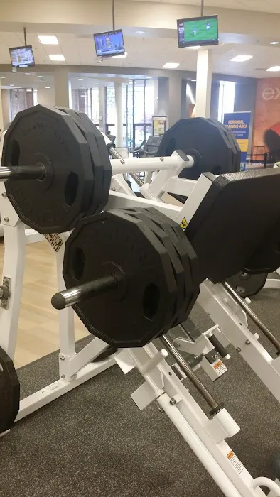 LA Fitness Picture 6