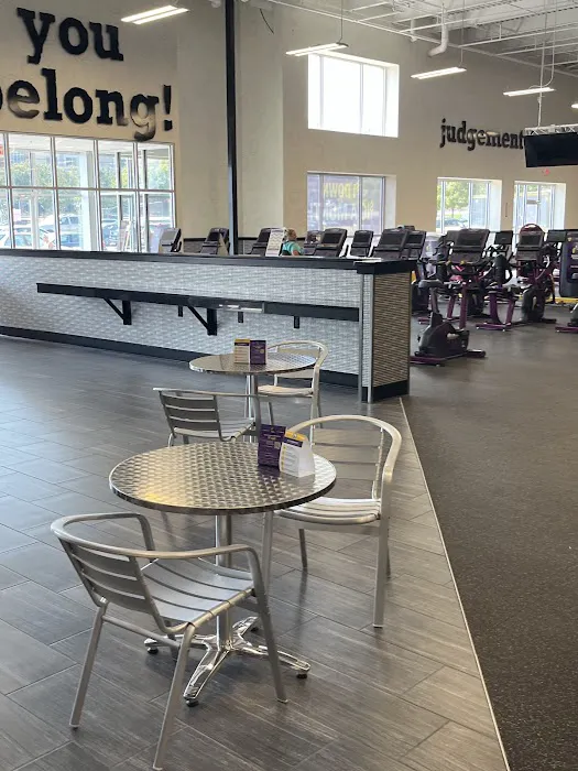 Planet Fitness Picture 7