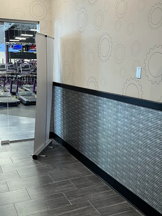 Planet Fitness Picture 8