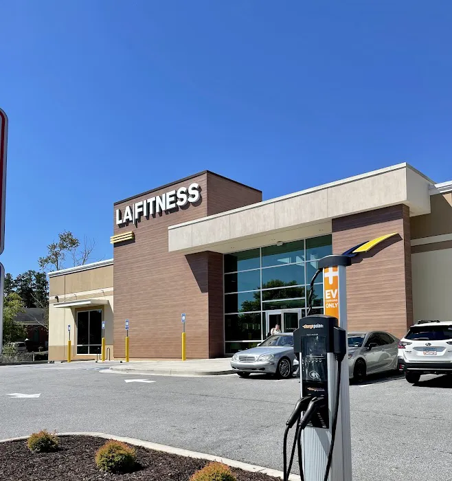 LA Fitness Picture 6