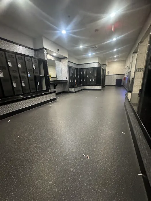 Planet Fitness Picture 1