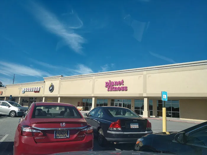 Planet Fitness Picture 2
