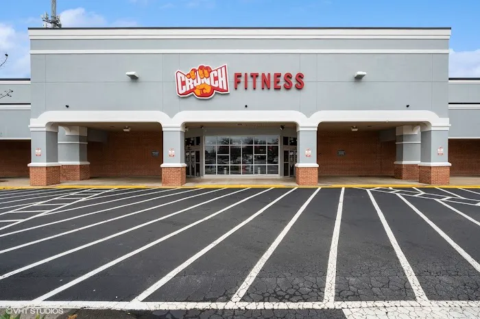 Crunch Fitness - Tucker Picture 7