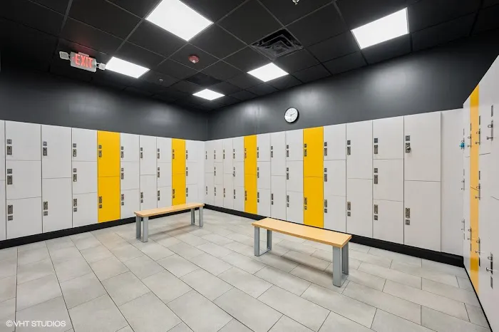 Crunch Fitness - Tucker Picture 1