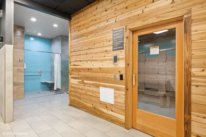 Crunch Fitness - Tucker Picture 4