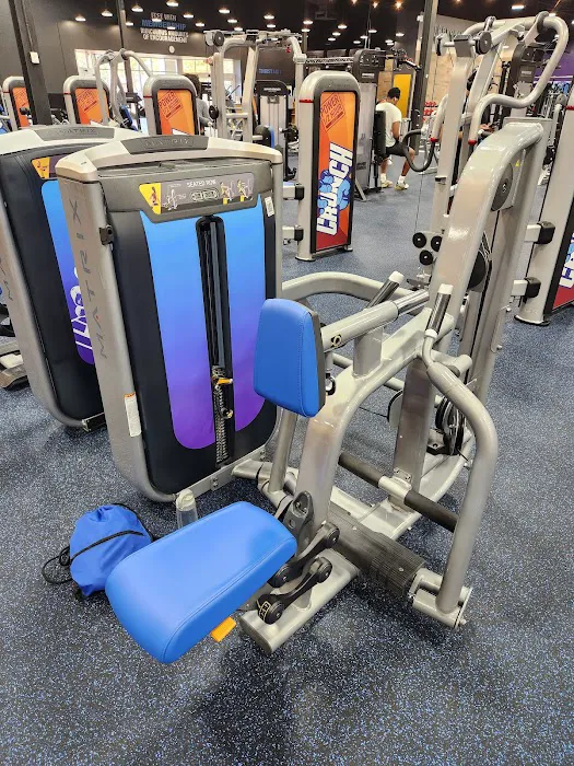 Crunch Fitness - Tucker Picture 2