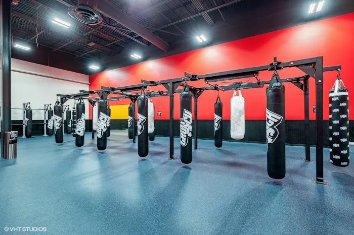 Crunch Fitness - Tucker Picture 9