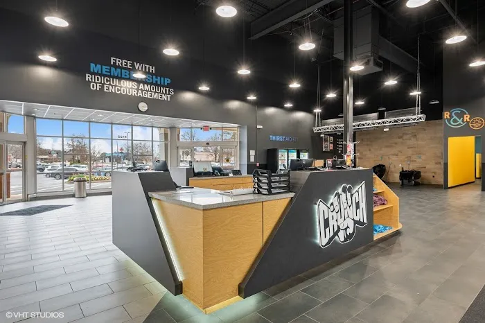 Crunch Fitness - Tucker Picture 10