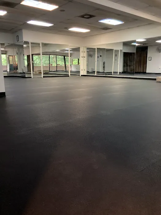 Still Hot Yoga Picture 6