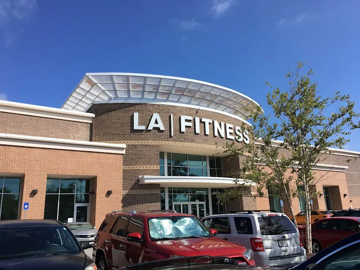 LA Fitness Picture 9