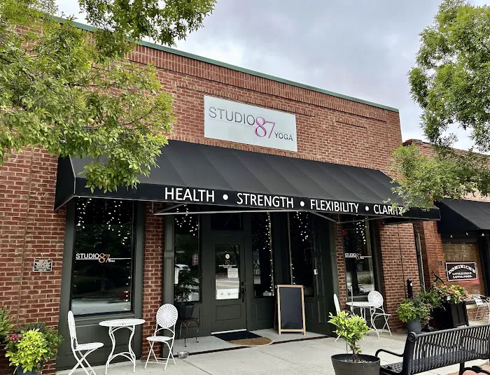 STUDIO 87 Yoga Picture 2