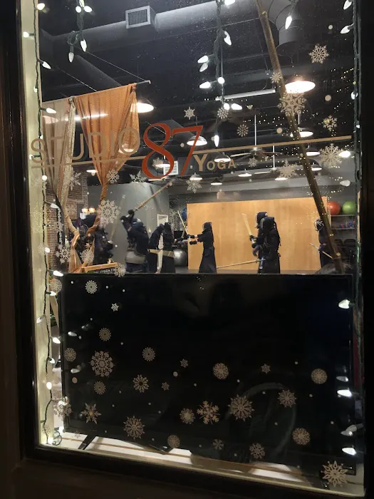 STUDIO 87 Yoga Picture 4