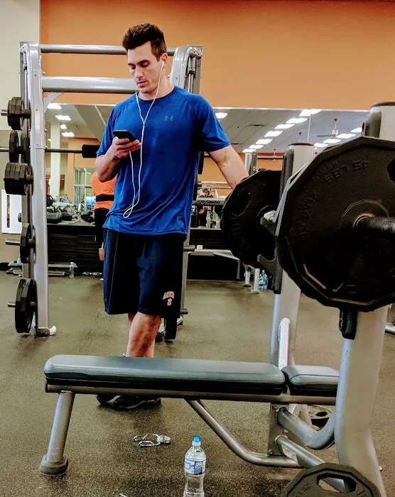 LA Fitness Picture 4