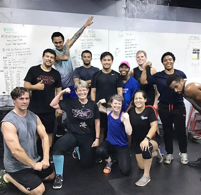 Knuckleup Barbell Club Picture 9