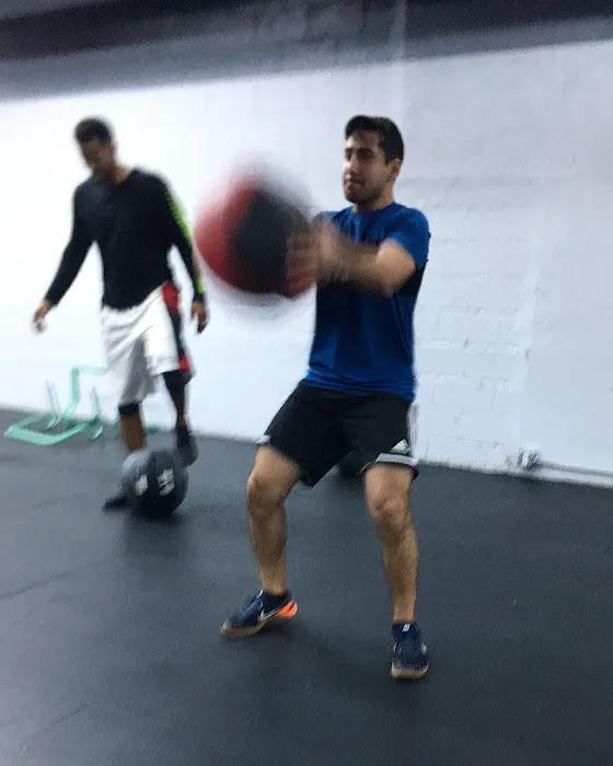 Knuckleup Barbell Club Picture 6