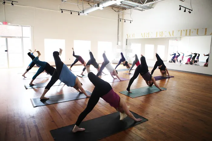 FORM {yoga} Picture 2