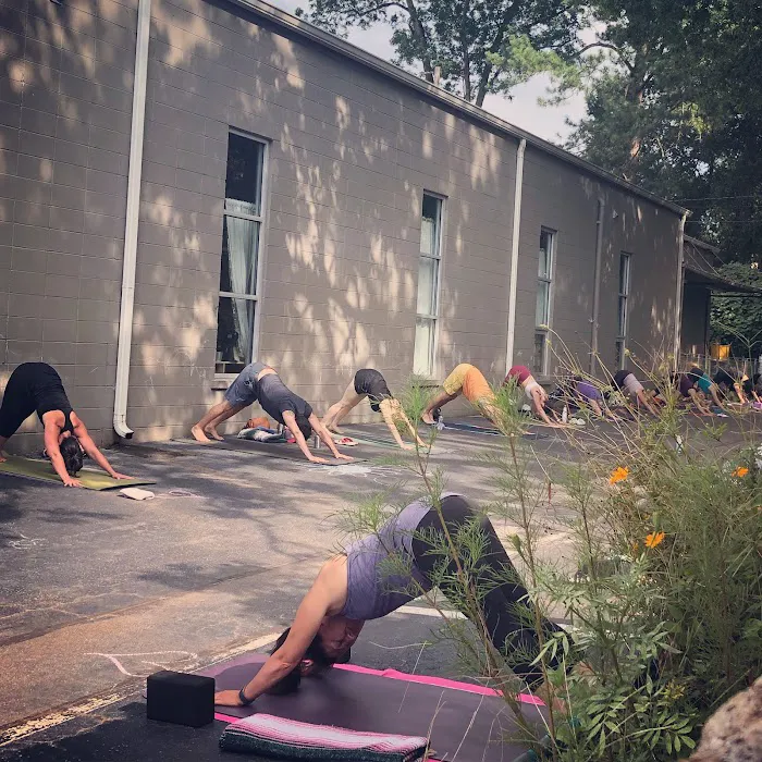 FORM {yoga} Picture 8