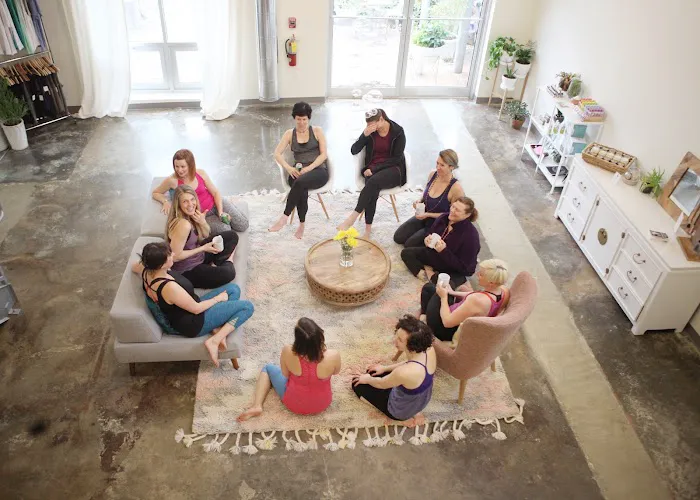 FORM {yoga} Picture 3