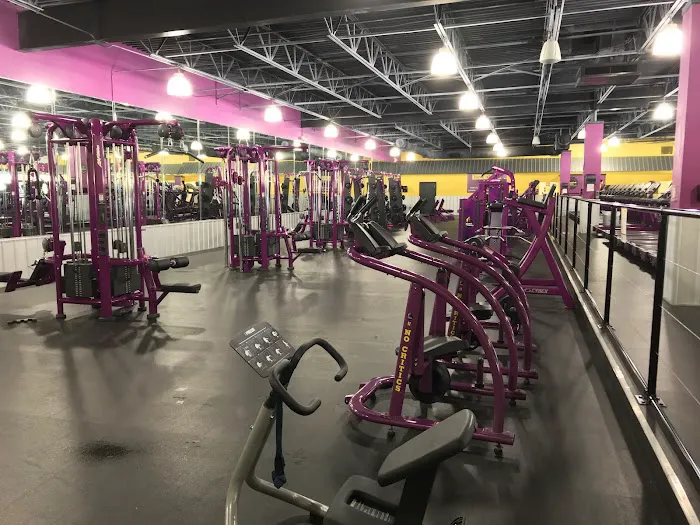 Planet Fitness Picture 10