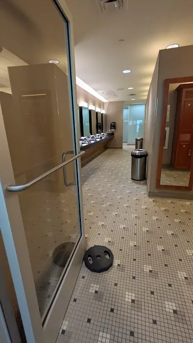 LA Fitness Picture 7