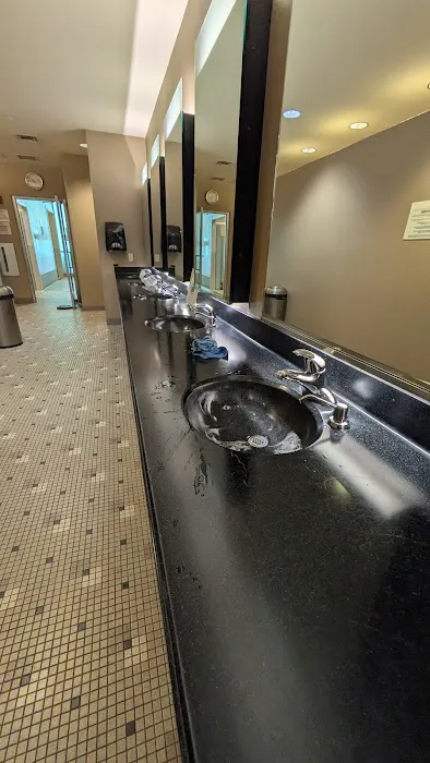 LA Fitness Picture 2