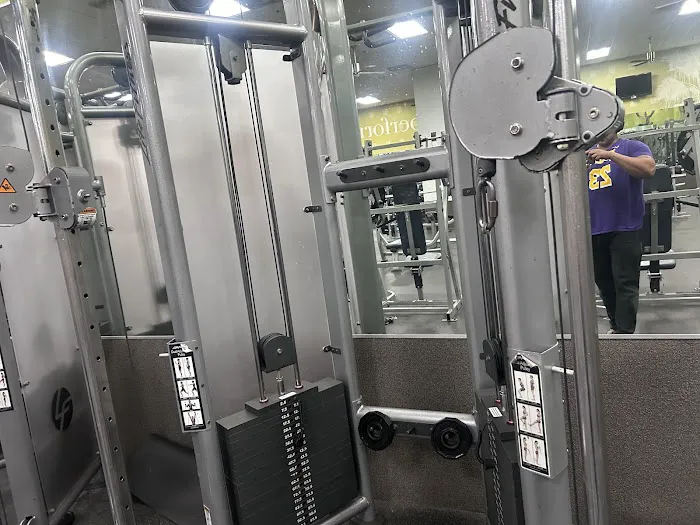 LA Fitness Picture 7